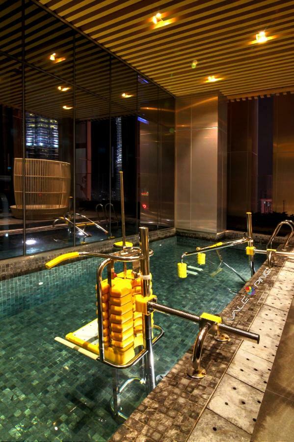 Tropicana The Residences Klcc By Luxury Suites Kuala Lumpur Buitenkant foto